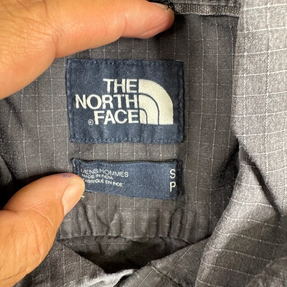 The North Face Shirt Mens S Gray Ripstop Short Sleeve Button Down Pockets